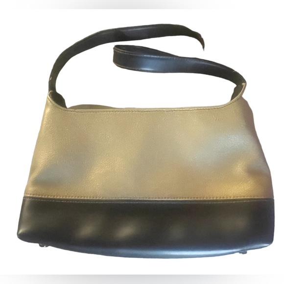 Jones New York  two-tone brown‎ purse with 2 inside zipper pockets - Picture 6 of 8